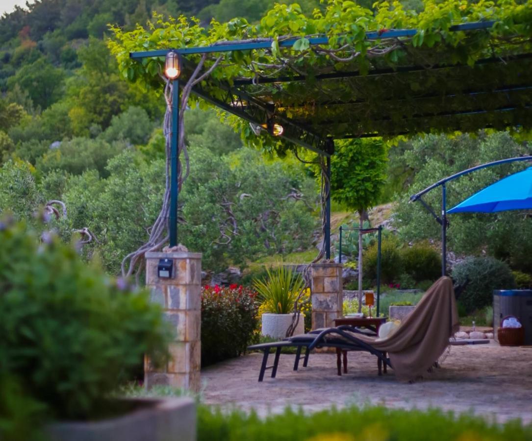 Holiday Home Oaza Baška Voda Екстериор снимка